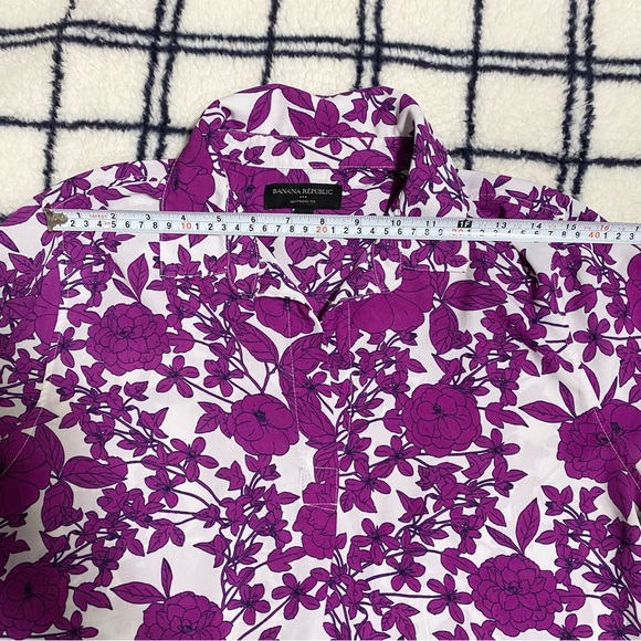 Banana Republic Boyfriend Fit Floral Button Front & Back Blouse Size M - Picture 14 of 17